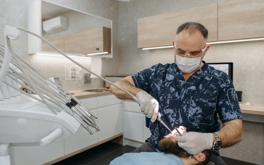 Waar moet je op letten bij het kiezen van een nieuwe tandarts
